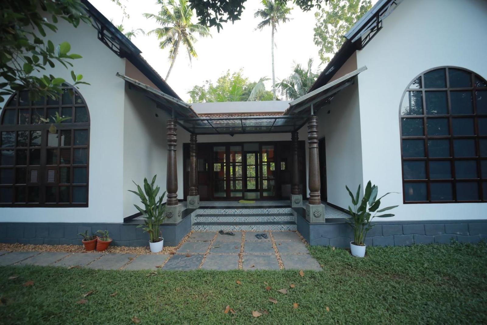 Munroe Plackal Heritage Mundrothuruth Exterior photo